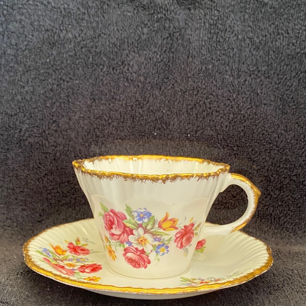 Salisbury Bone China Tea Cup made in England. English Bouquet pattern. #2736 B
